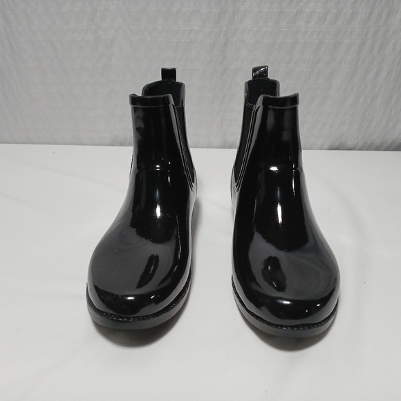 Micheal Kors Pull On Ankle Rain Boots. Size 10 - Picture 5 of 7
